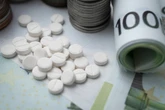 Erfolgreiche Hausdurchsuchung: Polizei Magdeburg findet etliche Drogen und Bargeld