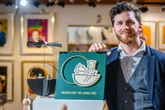 Auszeichnung sorgt für Aufsehen: Erzgebirgs-Schnitzer ehren Chemnitzer Kunstgalerie