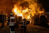Feuerschale nicht richtig gelöscht? Gartenlaube geht in Flammen auf