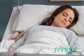 Angreiferin oder Opfer? Ehemalige Krankenschwester kommt mit schweren Verletzungen in die Sachsenklinik