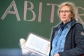Mehr als 360 Schüler rasselten durch: Sollte das Abi '24 in Sachsen neu bewertet werden?