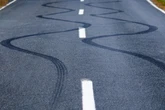 Unfall in Arnstadt: Mit 1,8 Promille durch Gartentor und Hang hinab