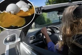 Attacke während Cabrio-Fahrt: Junge Frau mit rohem Ei beworfen