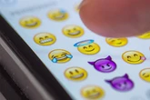 Wegen Herz-Emojis: Rentnerin muss nach TikTok-Post vor Gericht