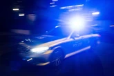 In die Supermarkt-Kasse gegriffen und abgehauen: Wer kennt den dreisten "Vokuhila"-Dieb?