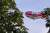 Ein Tag nach Suizid-Geständnis vom Boss: Zeppelin wirbt über Sachsen