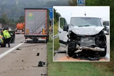 Crash auf A4 in Chemnitz: Transporter kracht gegen Laster