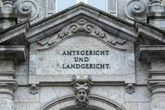 Gewalt im Nachtdienst? Pfleger soll Bewohner in Blindenheimen schwer misshandelt haben
