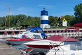 Mann droht, Kiosk abzufackeln und flüchtet mit Boot vor Polizei