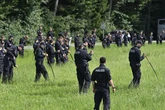 Leichenfund in Bayern: Polizei sperrt Straße - neue Spur im Mordfall?