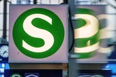 Böschung am Hauptbahnhof Stuttgart brennt: S-Bahnen stehen still