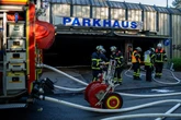36 Autos brennen bei Feuer in Bad Homburger Parkhaus: War es Brandstiftung?