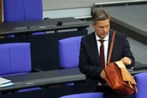 Großteil der Deutschen froh, dass Habeck weg ist