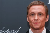 Matthias Schweighöfer offenbart: "Das Schlimmste, was meine Mutter mit mir gemacht hat, war ..."