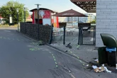 BMW Schrott! Poser will driften und knallt in McDonald's