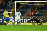 Irre Relegation in Braunschweig! Saarbrücken stößt das Tor zur 2. Liga auf, doch dann schlägt die Eintracht zurück