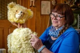 Sächsin näht Kuscheltiere noch selbst: Bei Bärenmutti Dorothea brummt das Geschäft
