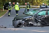Heftiger Frontalcrash im Landkreis Zwickau: Landstraße komplett gesperrt