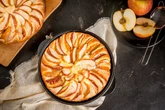 Apfelkuchen ohne Ofen backen? Rezept für Apfelkuchen aus der Pfanne