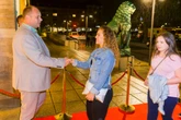 Hilbert stampft seine teure Teenie-Sause ein