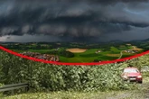 Schneise der Verwüstung: Heftiges Gewitter sorgt für blockierte Straßen