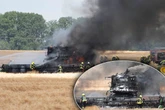 Mähdrescher lichterloh in Flammen: Knapp 150 Kräfte im Einsatz