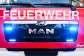 Mann will Unkraut mit Gasbrenner vernichten: Brand in Garten, Feuerwehr muss anrücken