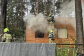 Bungalow geht in Flammen auf: Für Hund kommt jede Hilfe zu spät