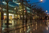 Mitten in Frankfurt! Mann auf Zeil mit Machete schwer am Kopf verletzt