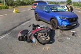 Heftiger Crash auf Bundesstraße: Biker schwer verletzt