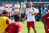 RB Leipzigs erstes Demichelis-Training: Spieler muss sich verstecken, Neuzugang fehlt