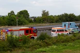 Auffälliges Fahrzeug auf Standstreifen der A60: Autofahrer schaut nach und ruft sofort Hilfe