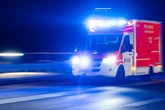 18-Jähriger aus Auto geschleudert und tödlich verletzt