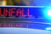 Vorderrad abgerissen: Führerschein-Frischling (18) fährt seinen Opel zu Schrott