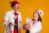 Patch Adams lässt grüßen: Klinik-Clowns machen das Tempelhofer Feld zu ihrer Bühne