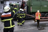 Lkw zerstört improvisierte Wasserleitung: Frau durch Kettenreaktion verletzt