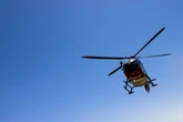 Schiffsbesatzung macht schreckliche Entdeckung: Leblose Person treibt in Elbe