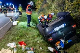 Schwerer Unfall: VW-Fahrer weicht Reh aus und überschlägt sich
