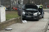 Brummi fährt bei Rot über die Ampel: Zwei Verletzte bei Unfall auf der B93