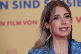 Schürfwunden und blutige Beine: Cathy Hummels berichtet von ihrem Unfall