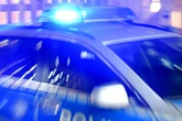 Junge Frau von Mann bedrängt: Polizei sucht Zeugen nach Sexualdelikt