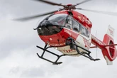 Dieb springt auf Flucht vor der Polizei aus Fenster und wird lebensbedrohlich verletzt