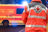 Auto erfasst Fußgänger: 50-Jähriger verletzt in Klinik