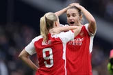 Pikant: Hollands Star-Fußballerin kann heute ihre Lebensgefährtin aus dem Turnier kicken