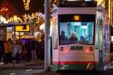 Mit Glasflasche bedroht: Polizei schnappt drei Streithähne in Straßenbahn