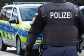 Axt-Mann stürmt Rewe-Markt: Fahndung nach schwerem Raubüberfall
