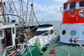 Motorboot in Seenot, Familie mit Kind (5) in Lebensgefahr: Fischkutter verhindern Untergang
