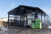 Lagerhalle fällt Flammen zum Opfer: Schaden hat es in sich