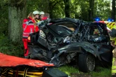 Auto in Gegenverkehr gerammt: Zwei Schwerverletzte