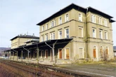 "Dachte, es wäre gute Kapitalanlage": Eigentümer von sächsischem Bahnhofsgebäude gesteht Fehlkauf